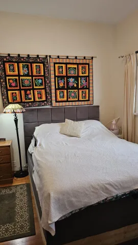 Quiet and Comfortable Oak Bay Home